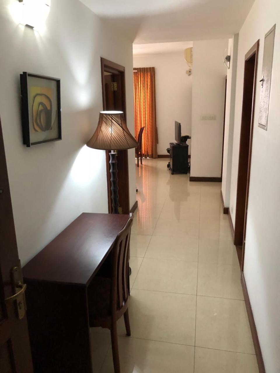 Hedges Court Residencies -Town Hall- 2 Room 3 Bed Apartment Colombo Exterior photo